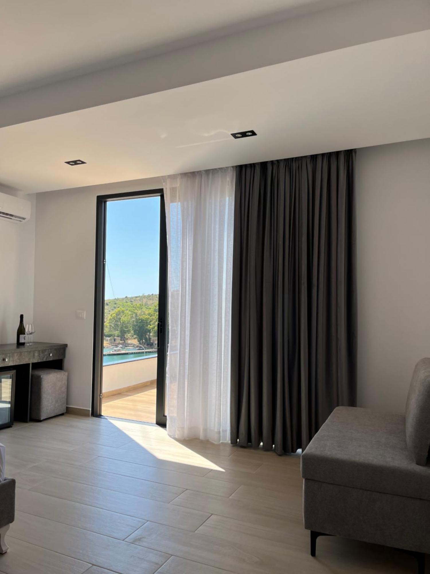 Hotel Del Mare Sarandë Exterior foto