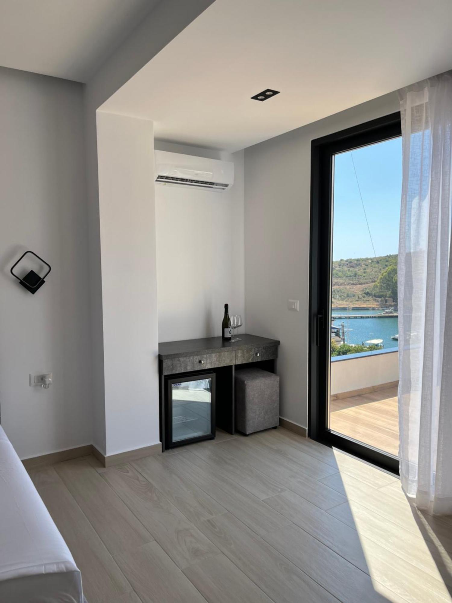 Hotel Del Mare Sarandë Exterior foto