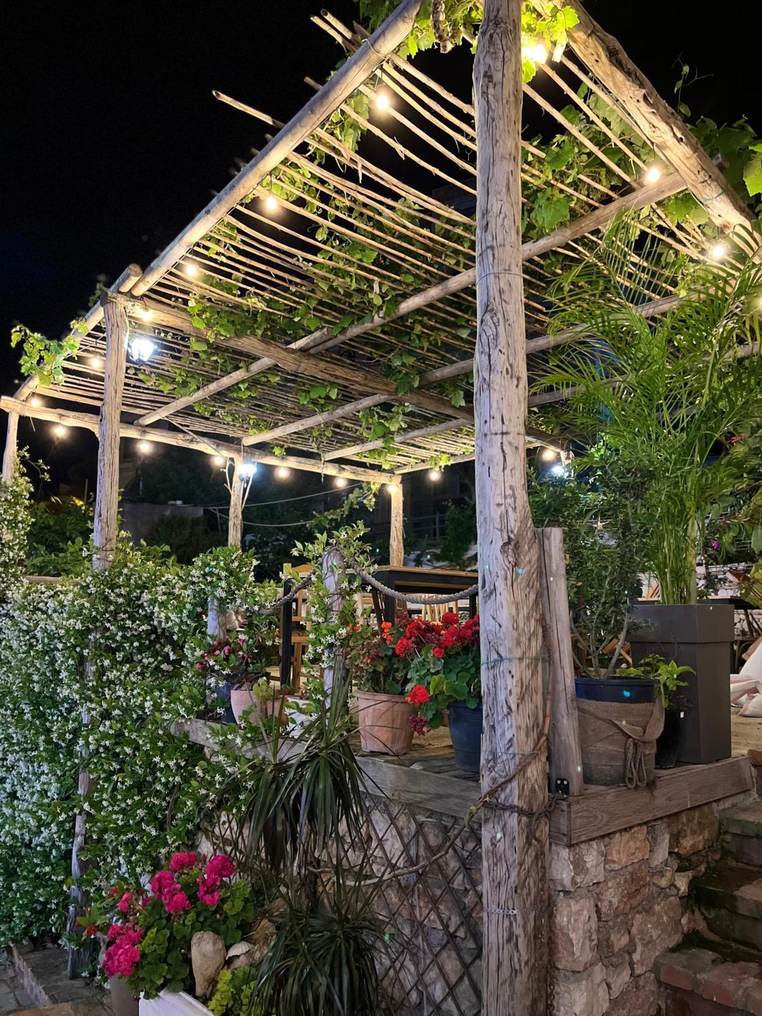 Hotel Del Mare Sarandë Exterior foto